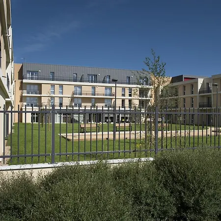 Domitys La Clef Des Champs Aparthotel Poitiers
